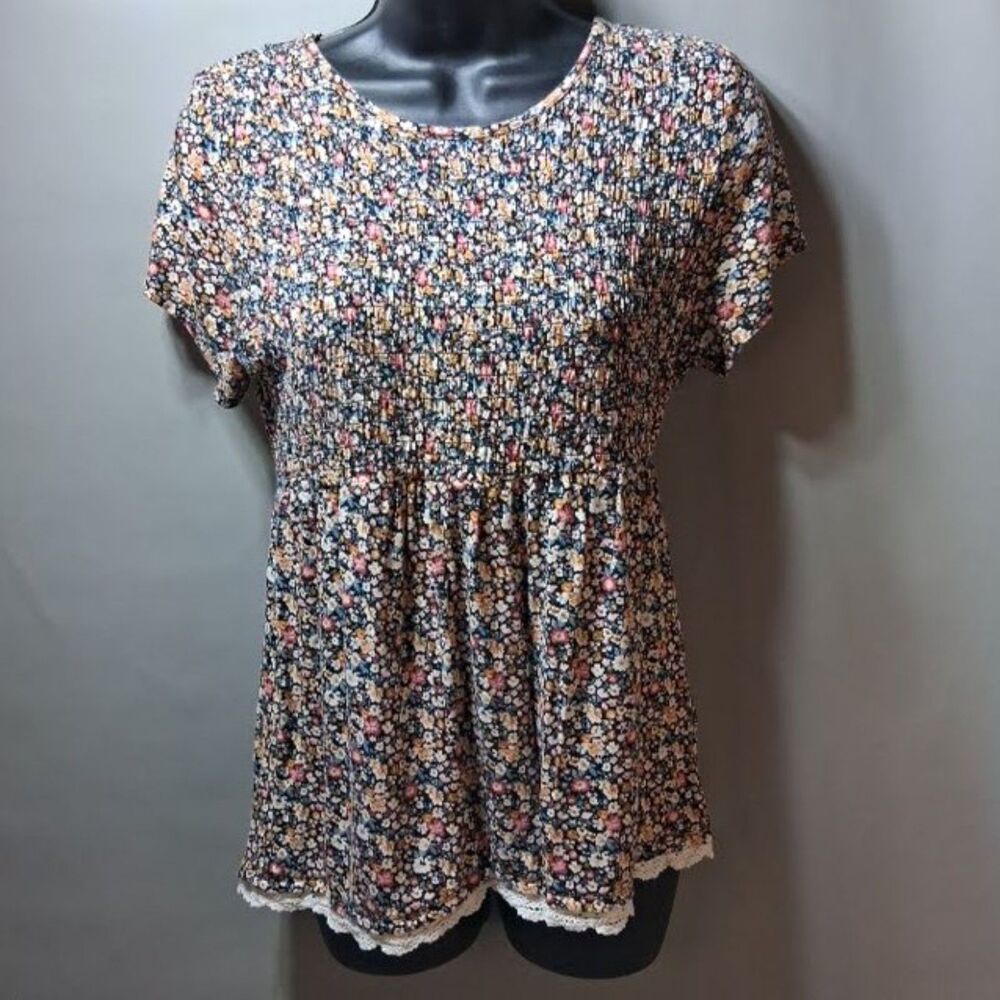 Rewind Floral Ditsy Smocked Waist Peplum Tunic Top Medium M Short Sleeve Cream